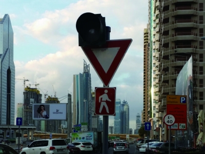 Solar Traffic Warning Lignts, Traffic Light Projects in Dubai Airport, UAE